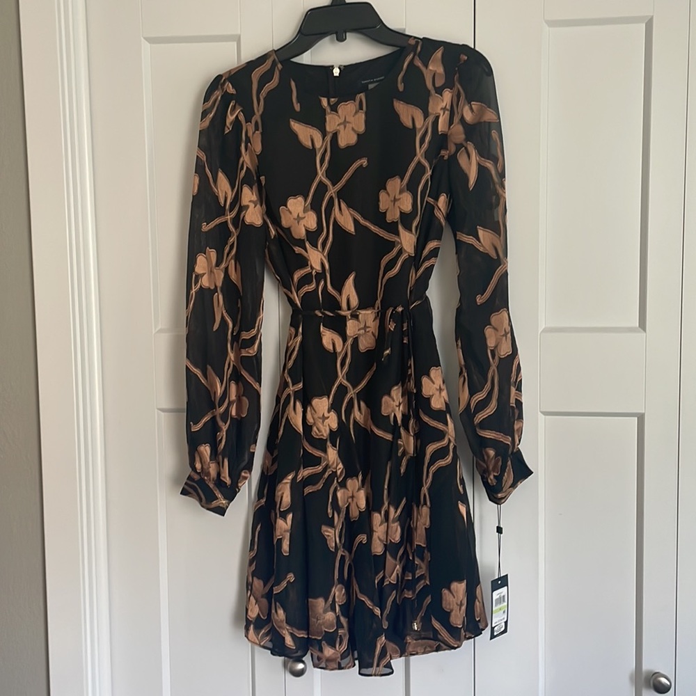 New size 4, black and gold Tommy Hilgifer dress.